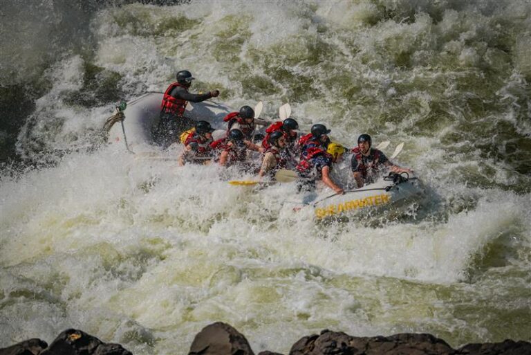 whitewater rafting images-4
